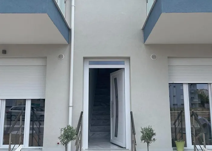 Openseamasainette2 Néa Péramos